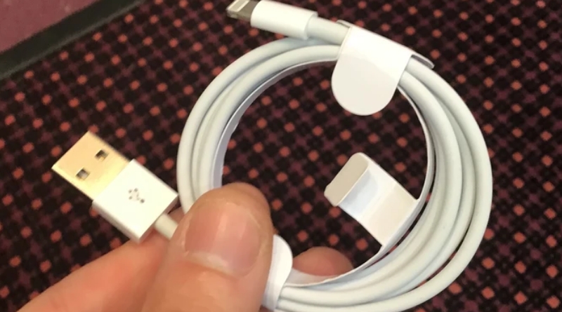 These Legit-Looking iPhone Lightning Cables Will Hijack Your Computer