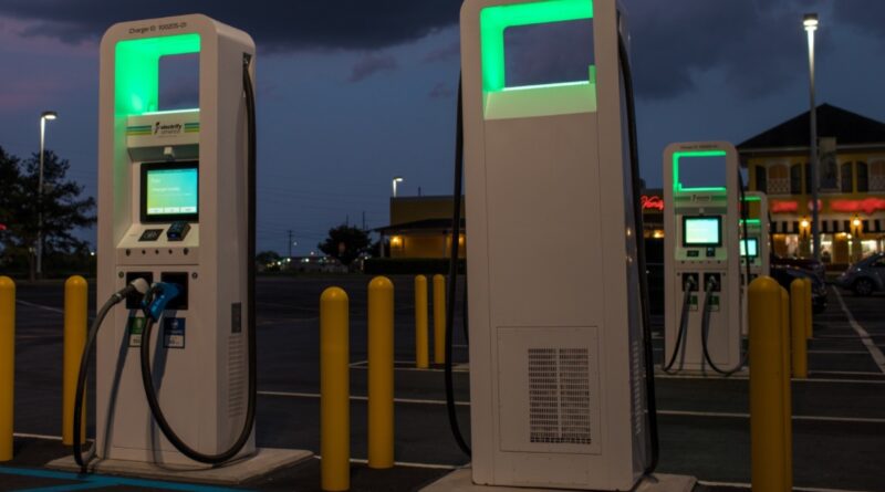 Four Fast Chargers Every 50 Miles—US Unveils EV Infrastructure Plan